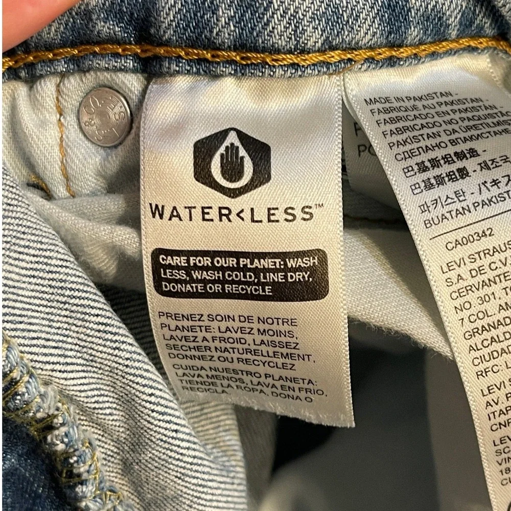 Levis 511 Slim Fit Light Wash Blue Denim Jeans Mens 28x30 WaterLess Stretch